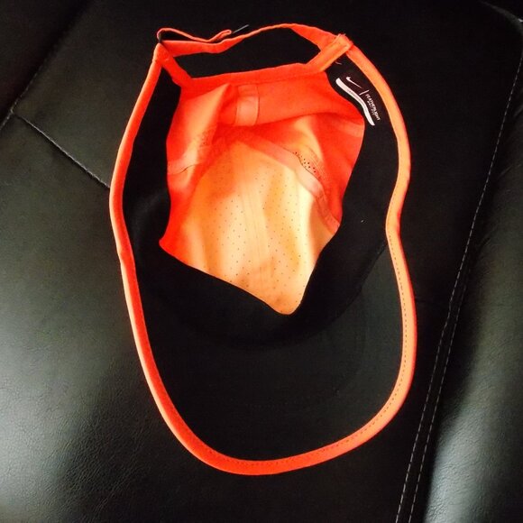 Nike Dri-Fit Strapback Hat OS Adjustable Swoosh Featherlight - Picture 4 of 5